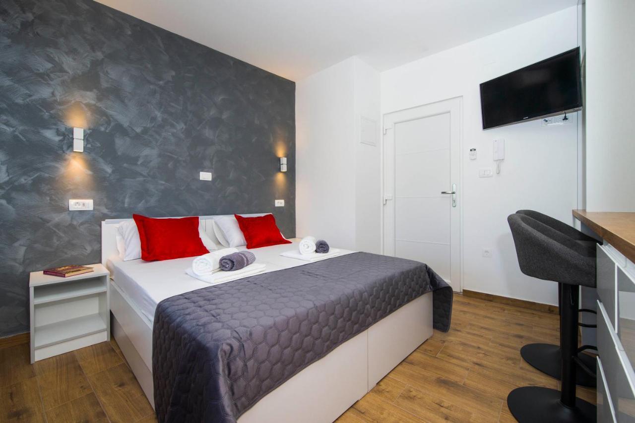 Split Central Luxury Studios Exterior photo